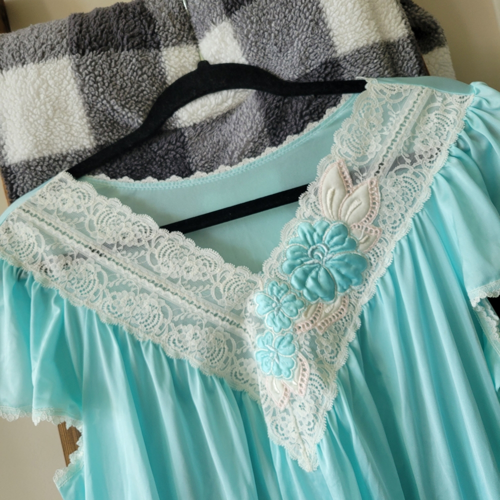 Elegant Lace Trim Nightgown - Light Blue